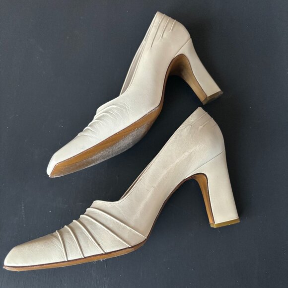 Beautiful Ivory Heels - Bally - Picture 2 of 3